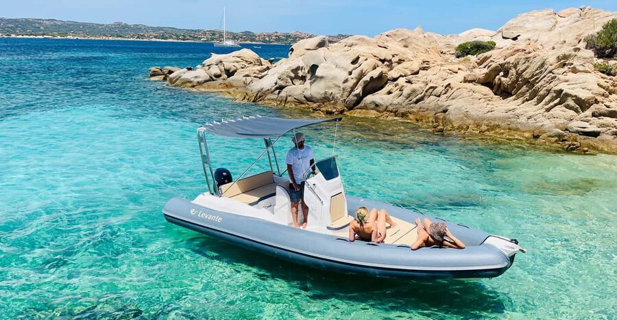 From Palau: Maddalena National Park private tour - From Palau to the Maddalena Archipelago: the comfort of a smaller boat