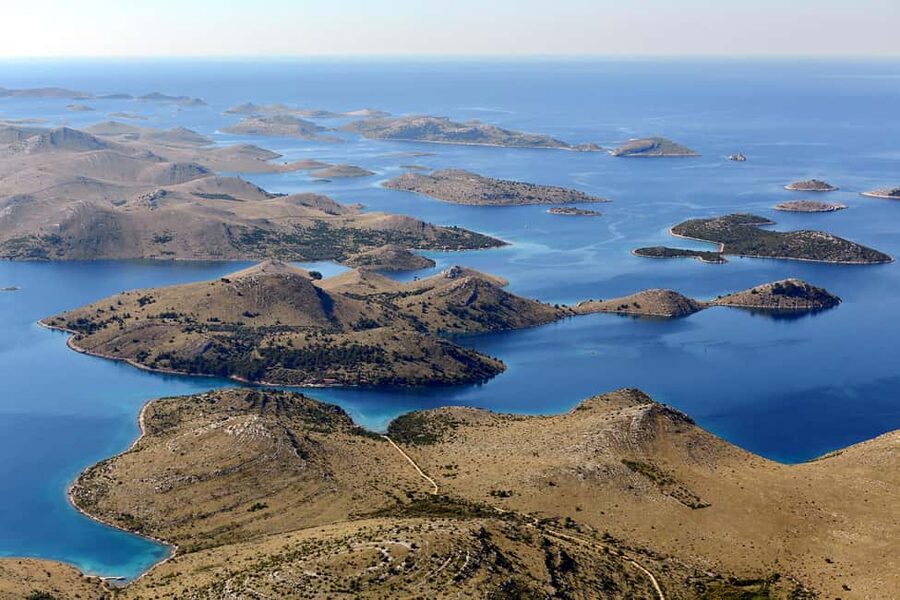 From Zadar: Kornati National Park & Telašćica Boat Tour - Breakfast onboard and the welcome drink: the low-pressure start