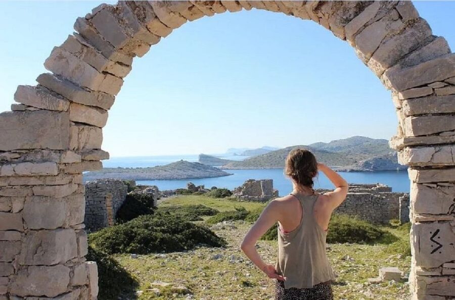 From Zadar: Private Speedboat Tour of Kornati National Park - Komati Islands and lunch: freshly caught fish, or a picnic plan