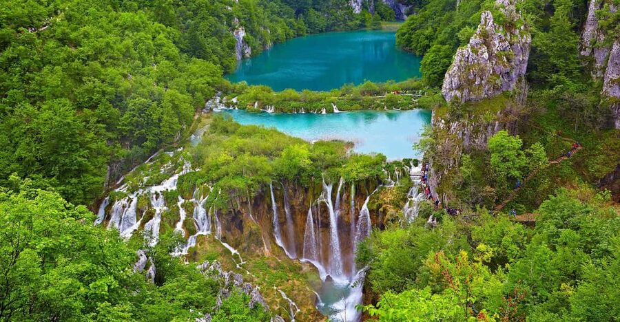From Zagreb: Plitvice Lakes National Park Full-Day Tour - The food stops: convenient, but don’t expect a long lunch
