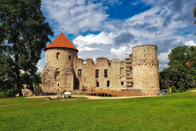 Full Day Gauja National Park Ultimate Hiking & Sightseeing Trip - Cēsis Old Town: 13th-century charm without the Riga crowds