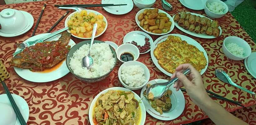 Full day hike - climbing in Jungle of Cat Ba National park - Viet Hai Village Lunch: Order In, Then Try Fish Massage