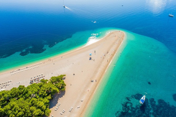Full-Day Private Plitvice Lakes National Park roundtrip transfer from Split - Weather happens: rain can change your Plitvice approach