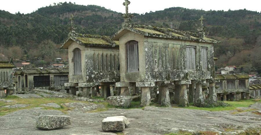 Full Day Tour in Peneda Gerês National Park - Lunch time with regional food and optional slow-food tasting
