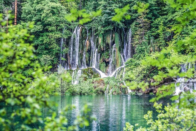 Full-Day Tour of Plitvice Lakes National Park from Zadar - Upper Lakes to Lower Lakes: A Route That Works