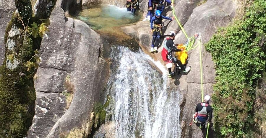 Gerês National Park Waterfalls and wolf village in 4x4 - The 4x4 advantage in Gerês: fewer barriers, more access