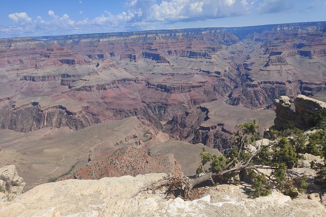 Grand Canyon National Park, Hoover Dam, Route 66 from Las Vegas - Group size and your guide: why Claudiu keeps showing up