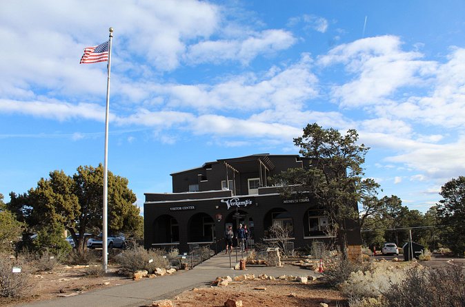 Grand Canyon National Park South Rim Bus Tour from Kingman - Hopi House: Crafts, Culture, and a Quick Breather (15 Minutes)