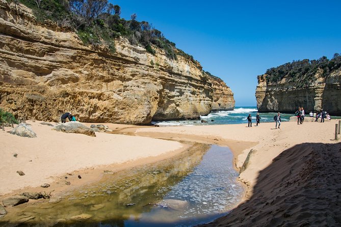 Great Ocean Road Grampians 3 Day National Park Tour Melbourne Roundtrip - Day 1 on the Great Ocean Road: memorials, rainforest, apostles, and cliffs