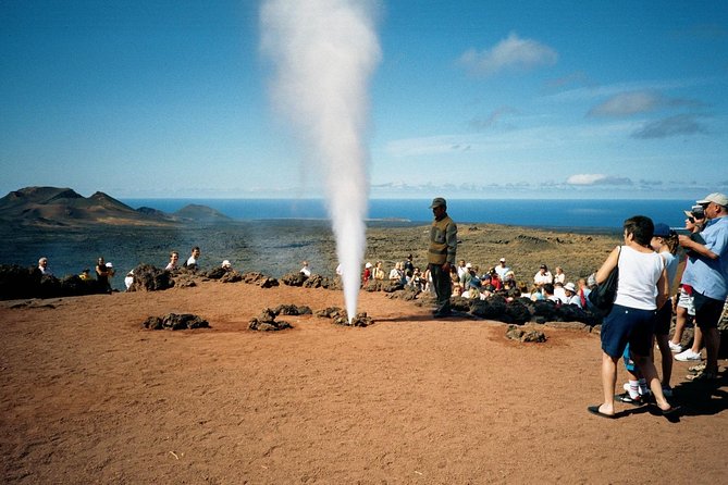 Guided tour: Timanfaya National Park and La Geria with pick-up - Winery visit and tasting: a small time slot with big payoff