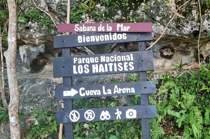 Haitises National Park with Paraiso Caño Hondo & Montaña Redonda - The Drive to Los Haitises: Dirt Roads and Real-Time Countryside