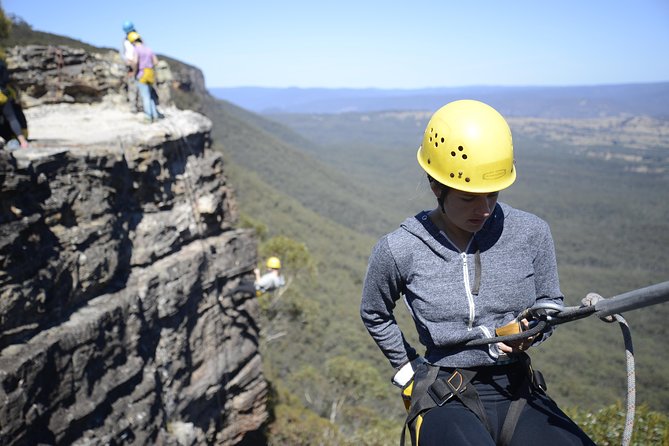 Half-Day Abseiling Adventure in Blue Mountains National Park - Tips from the way the guides teach