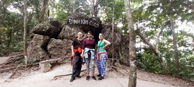 Half Day Hiking to Cat Ba National Park with a Guide - The guides: what they do that makes the day better