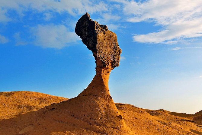 Half Day Private Tour to Yangmingshan National Park and Yehliu Geopark - Practical tips for a smooth day: timing, layers, and weather
