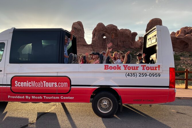 HIGHLY RATED Arches National Park Sightseeing Tour From Moab Utah - Panorama Point: Big Views From the Vehicle