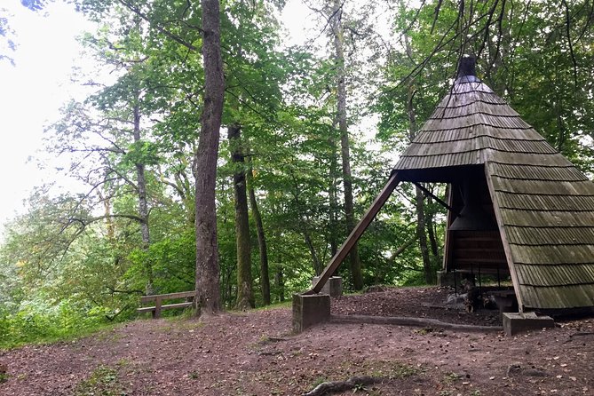 Hiking in Gauja National Park - Stop 2: Krimulda Castle ruins