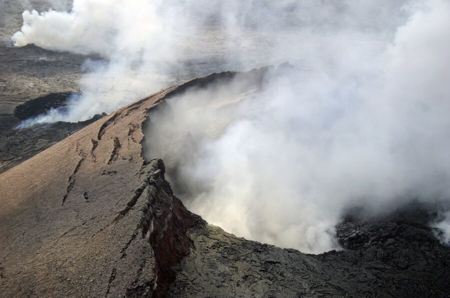Hilo: Hawaii Volcanoes National Park Flight - Weather Is the Captain: How Conditions Affect the Waterfalls