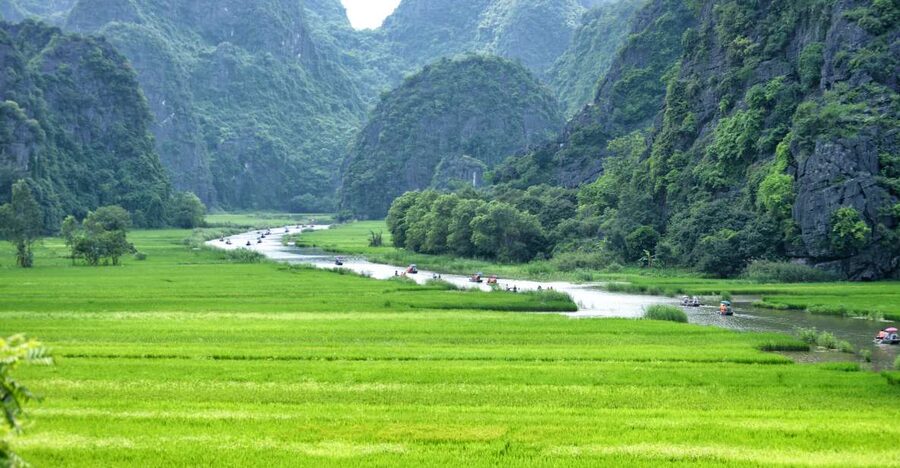 Hoa Lu-Mua Cave-Tam Coc-Bich Dong-Thung Nham National Park - Hoa Lu Ancient Capital: Where You Start to See the Region’s Story