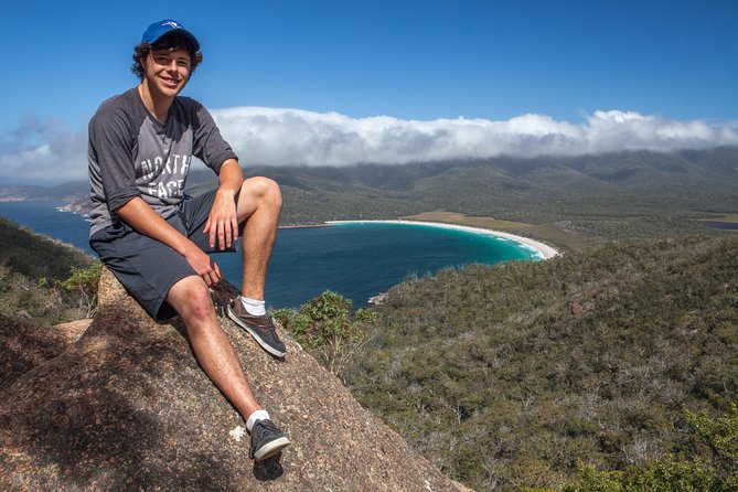Hobart: Wineglass Bay & Freycinet National Park - Active Day Tour - Oysters and local wine: plan to spend a little
