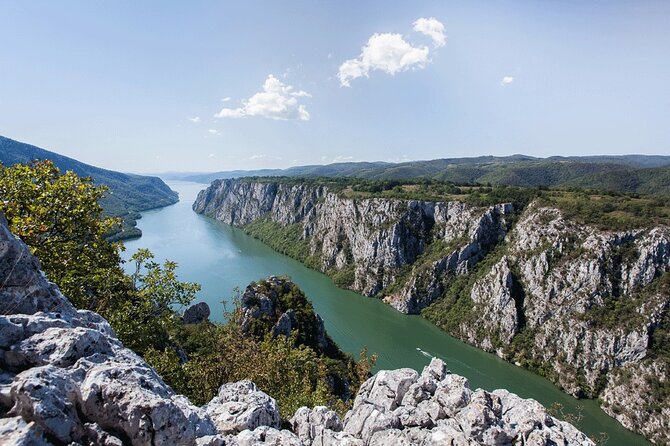 Iron Gate NP Tour with 1-hour speedboat ride + 2 viewpoints - Small Group Energy: What a Max-7 Tour Feels Like