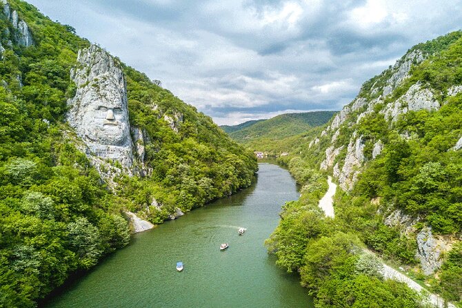 Iron Gate NP Tour with 2 viewpoints - Winter Edition - Iron Gate Gorge and the two viewpoints: Danube drama on a schedule