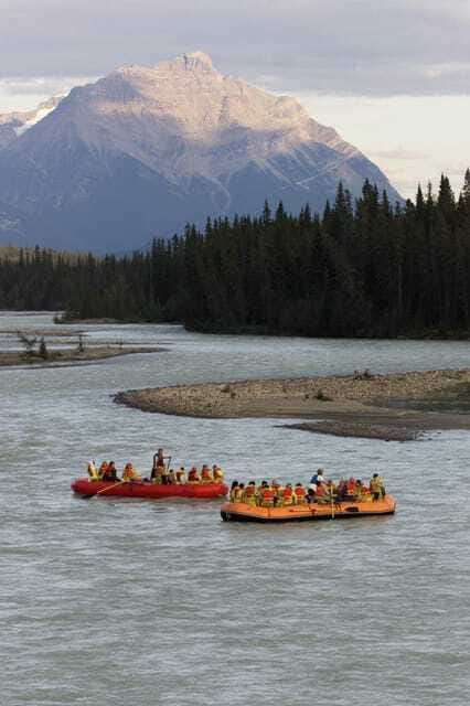 Jasper: Jasper National Park Easy 2-Hour Rafting Trip - Meet at Jasper Train Station and get rolling on time