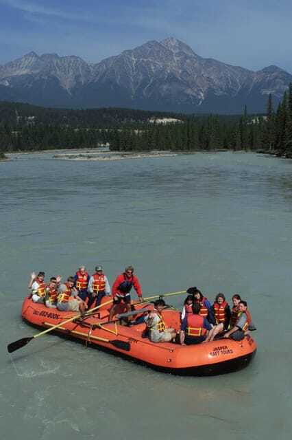 Jasper: Jasper National Park Easy 2-Hour Rafting Trip - What the Athabasca River Class 2 feels like (and how wet you’ll get)