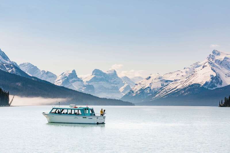 Jasper National Park: Maligne Lake Cruise With Guide - The guided narration on deck: explorers, Indigenous stories, and real names