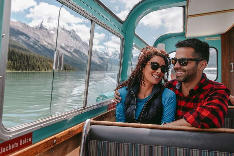 Jasper National Park: Maligne Lake Cruise With Guide - Dock facilities and the no-food-onboard reality