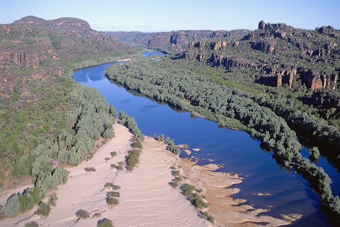 Kakadu National Park Cultural Experience + Scenic Flight - Ubirr rock art: where cultural meaning shows up on the walls