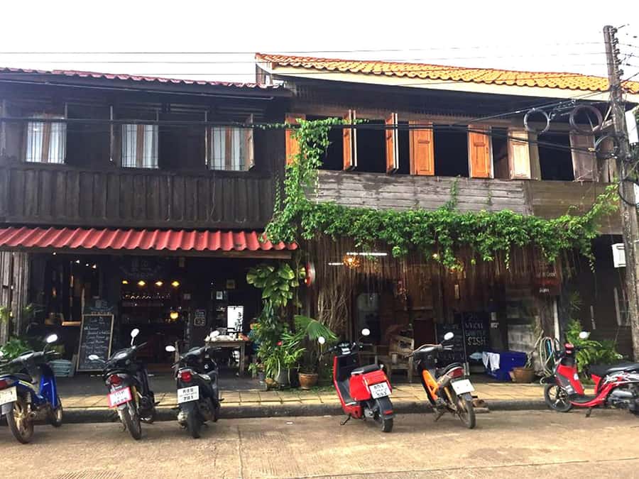 Ko Lanta: National Park, Old Town, and Mangrove Kayak Tour - Koh Lanta Old Town: Wood Buildings, Easy Walking, and Thai Set Lunch