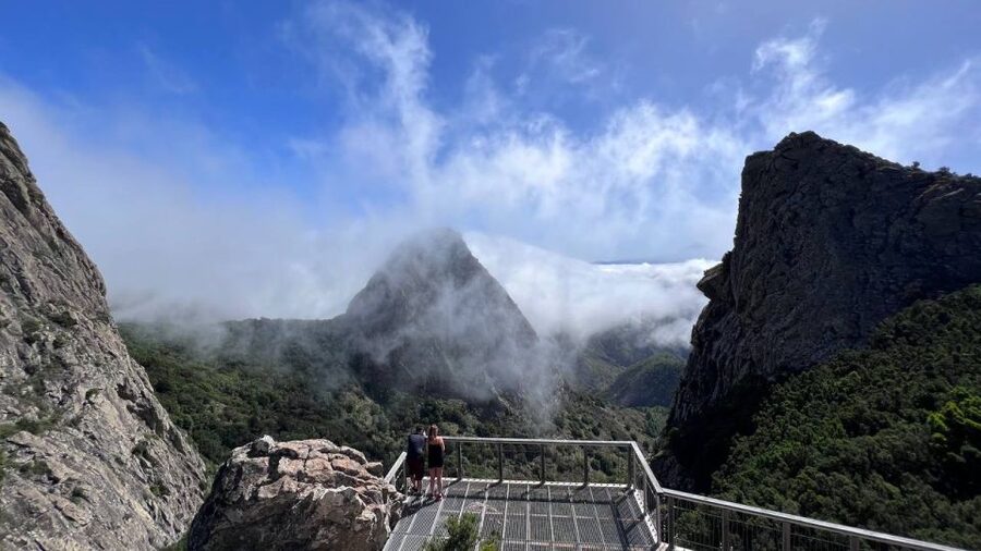 La Gomera: Garajonay National Park Entry Ticket and Tour - Lunch in the laurel forest: what you pay for
