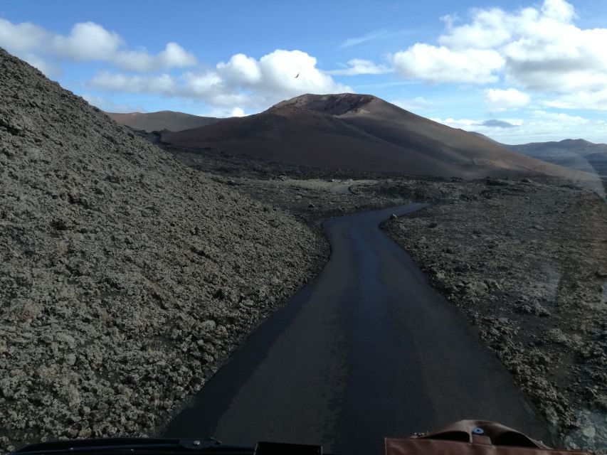 Lanzarote: 5-Hour Timanfaya National Park Southern Tour - La Geria wine tasting: craters, dry-stone walls, and why it works