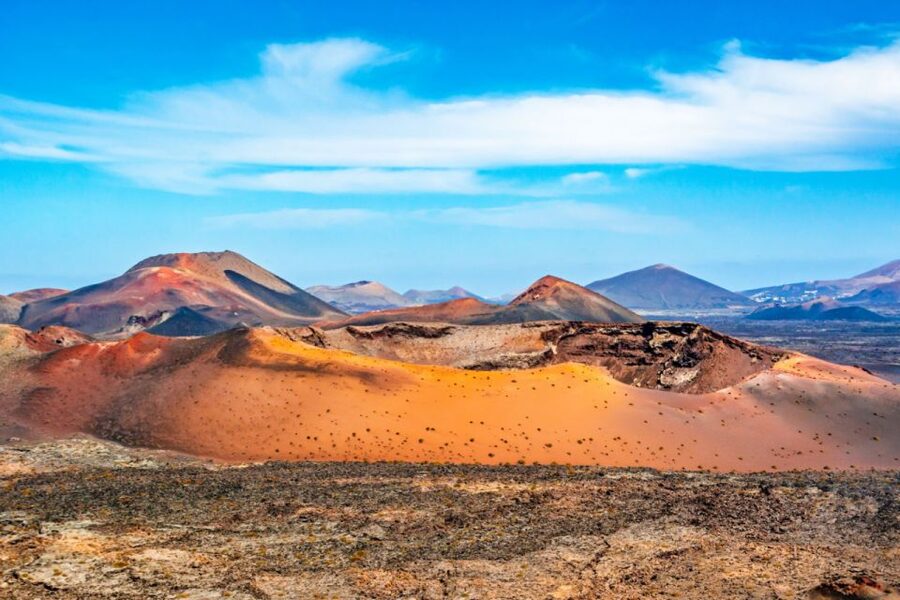 Lanzarote: Timanfaya National Park Volcanic Craters Tour - Photos, snacks, and the wind-chill factor you shouldn’t ignore
