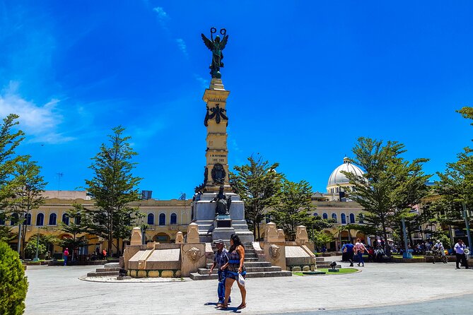 Layover tour San Salvador city and Volcano tour El Boqueron National Park - El Boquerón National Park: crater views and three-perspective walking loop