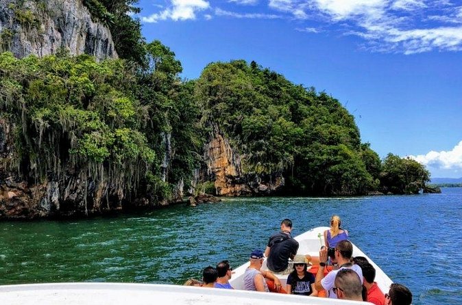 Los Haitises National Park Tour from Las Terrenas or Samana (Half Day Trip) - Lunch back by Samaná Bay: included food, vegan option too