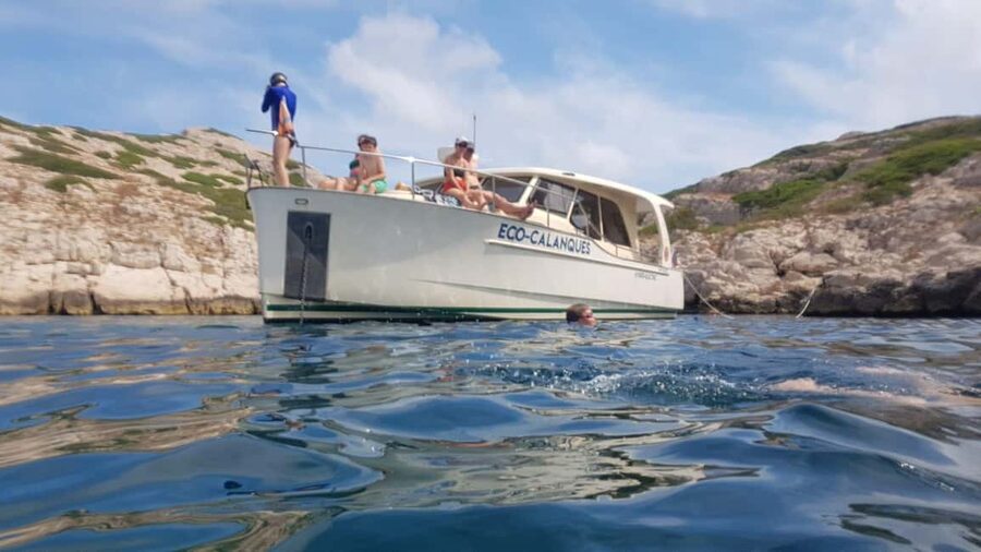 Marseille: Calanques National Park Boat Trip with Swimming - Meeting in the Vieux-Port without stress