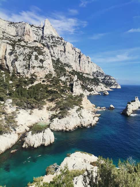 Marseille: Calanques National Park Guided Hike with Picnic - What to bring: shoes, sun, water, and practical clothing