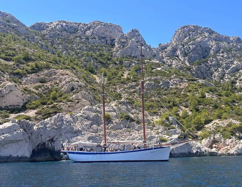 Marseille: Calanques National Park Sailing Cruise with Lunch - What to pack (and how to make the snorkel time easier)