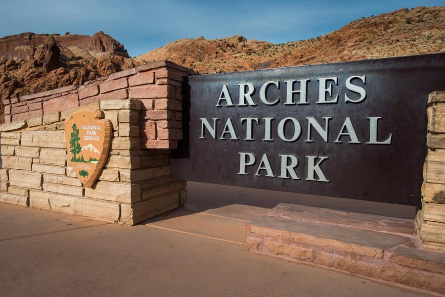 Moab: Arches National Park Sightseeing Tour - Who Should Book This, and Who Should Skip It