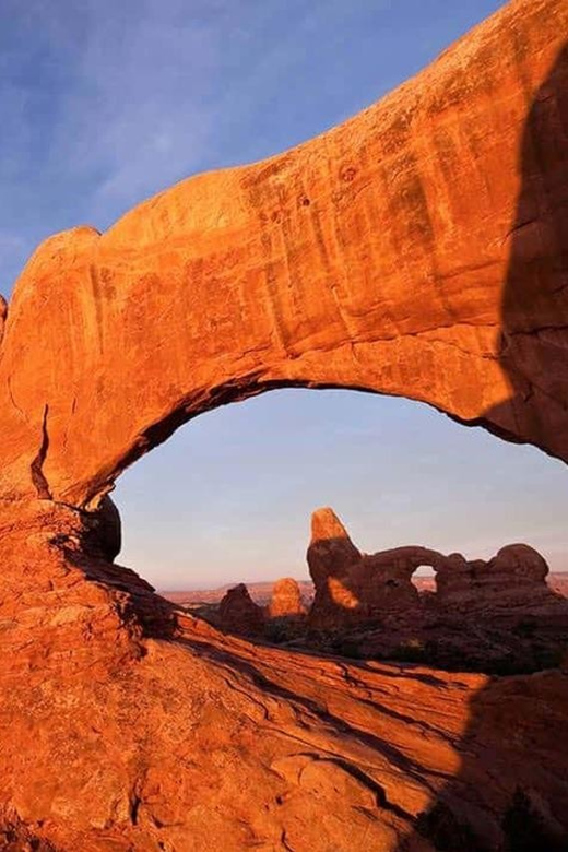 Moab: Arches National Park Sunset Tour - Turret Arch and the Delicate Arch Overlook: Two Ways to Feel the Park’s Scale