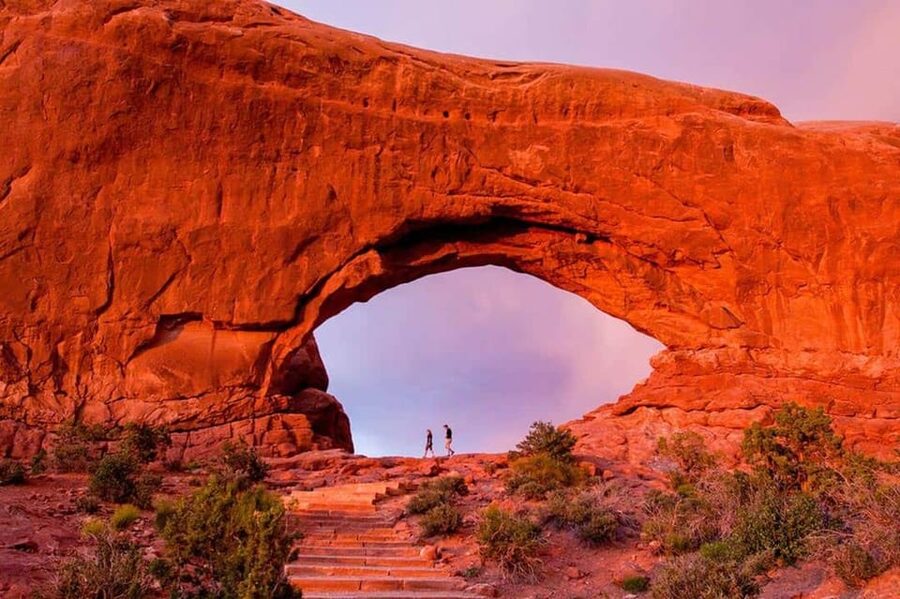Moab: Arches National Park Sunset Tour - Guide Energy: Geology, History, and Practical Photo Help