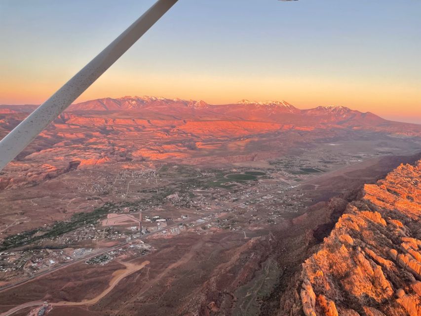 Moab: Canyonlands National Park Airplane Tour - What the Aircraft Experience Feels Like: Headsets, Seats, and the Pilot Guide