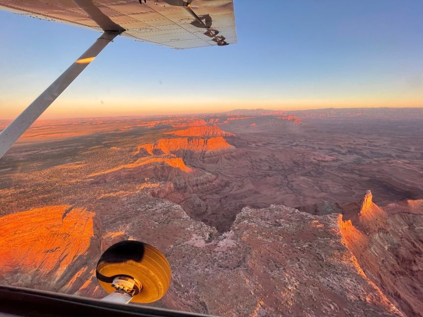 Moab: Canyonlands National Park Airplane Tour - Entering the Skies Over Canyonlands From Moab