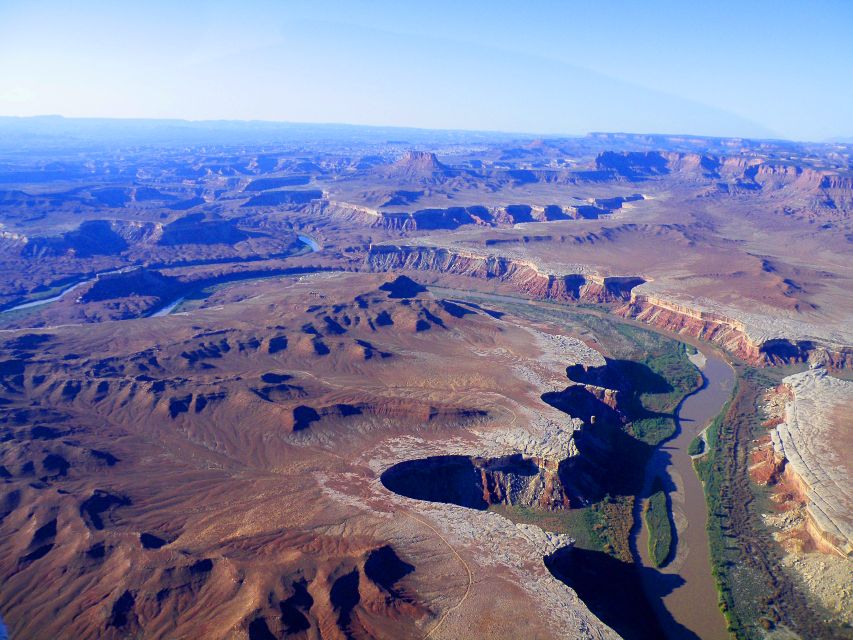 Moab: Canyonlands National Park Airplane Tour - Rivers District in Your Frame of Reference