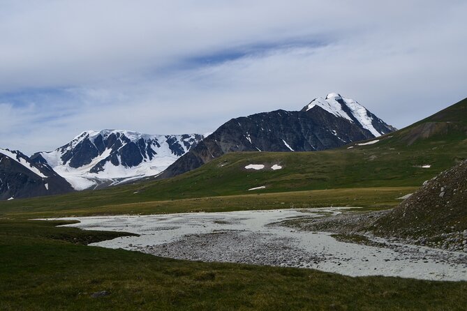 Mongolia Trekking Tour in the Altai Tavan Bogd National Park - Olgii arrival and the first long drive into the Altai
