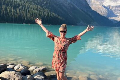 Moraine and Lake Louise with Yoho National Park Private Tour - Lake Louise: Chateau Coffee Time and Glacier-Fed Color
