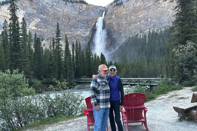 Moraine and Lake Louise with Yoho National Park Private Tour - Emerald Lake: A Calm Stop Where Light Changes Everything