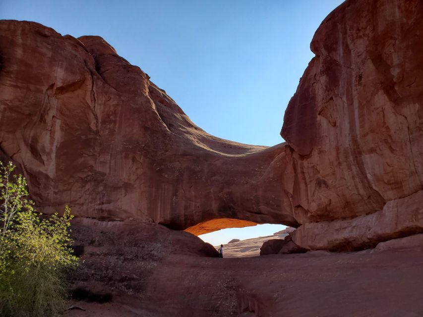 Morning Arches National Park 4x4 Tour - The mix of backcountry roads and pavement: why it’s a good trade
