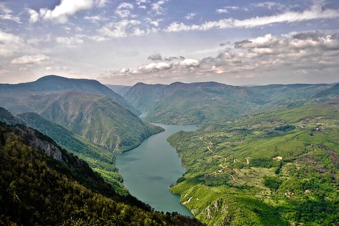 National park Tara - private day tour - Perucac: the short river that still makes a waterfall